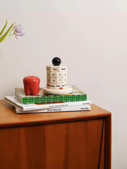 Spinning Desktop Perpetual Calendar